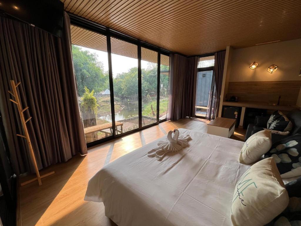 Natural Park Resort De Wang Thong Phitsanulok Exteriör bild